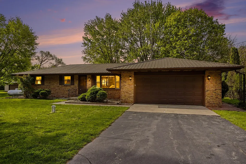 11621 M-216 Flowerfield Township MI 49067