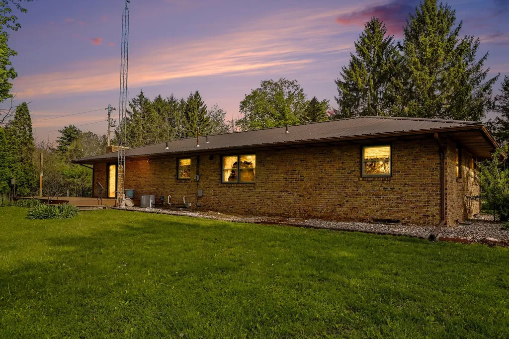 11621 M-216 Flowerfield Township MI 49067