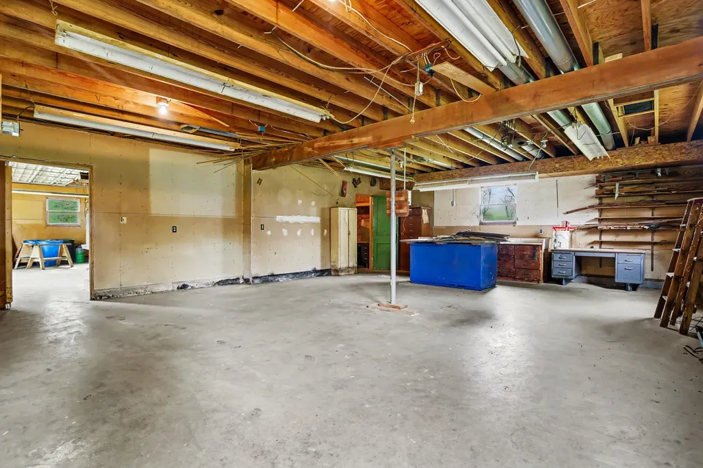 11621 M-216 Flowerfield Township MI 49067