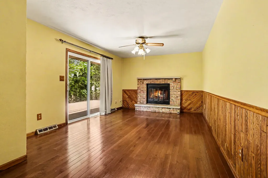 11621 M-216 Flowerfield Township MI 49067