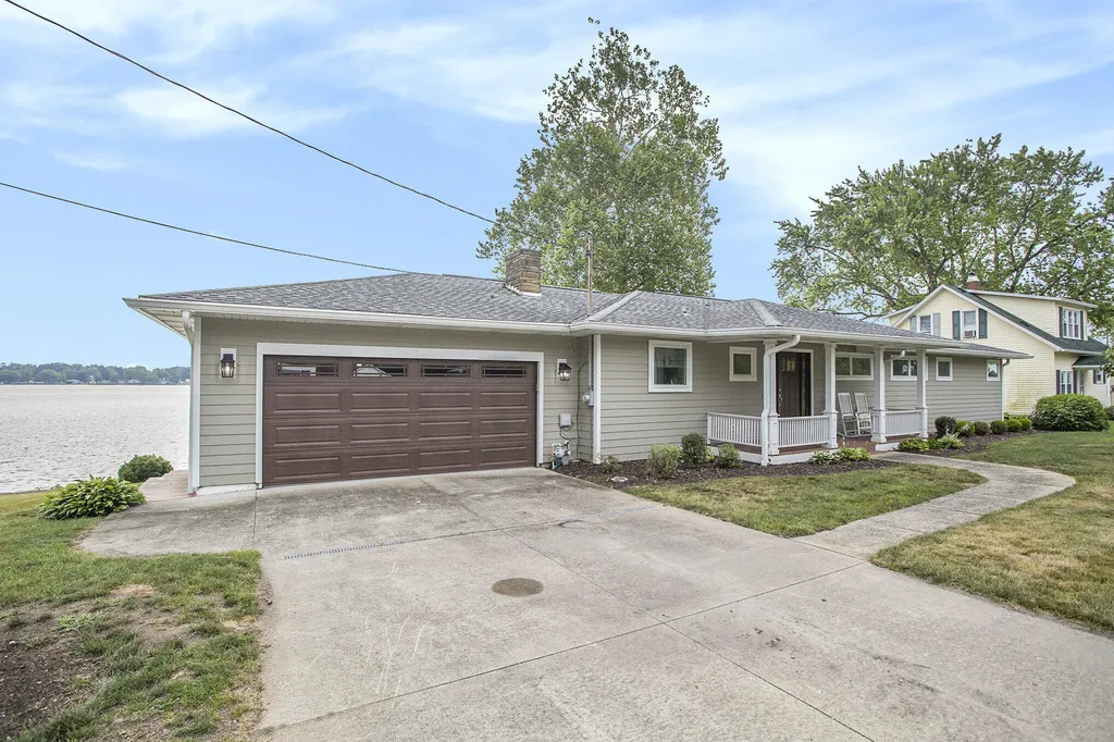 905 Elm Street Colon Village MI 49040