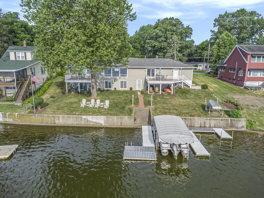 905 Elm Street Colon Village MI 49040