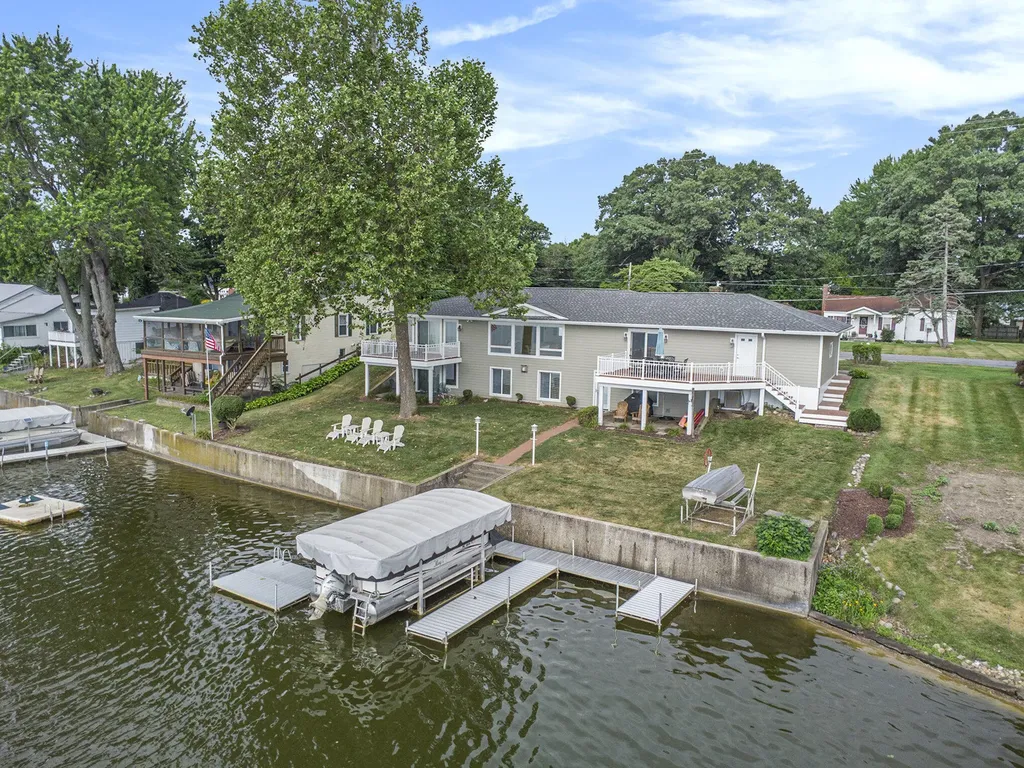 905 Elm Street Colon Village MI 49040