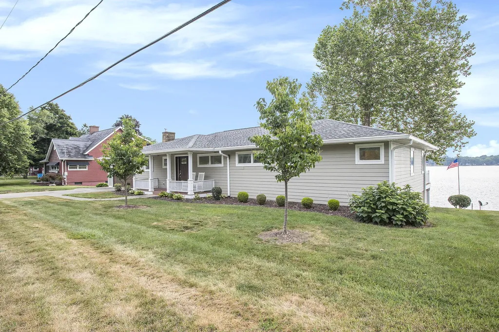 905 Elm Street Colon Village MI 49040