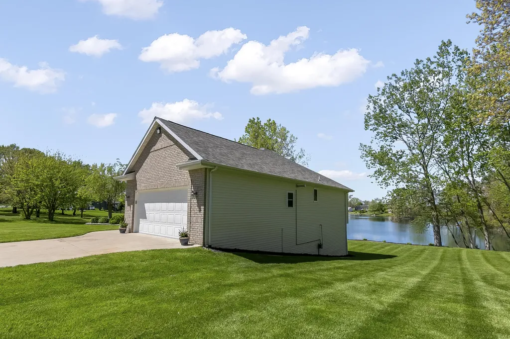 69100 Chief Court White Pigeon Township MI 49099