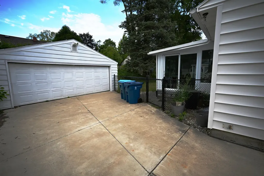 2734 Wellington Road Kalamazoo City MI 49008