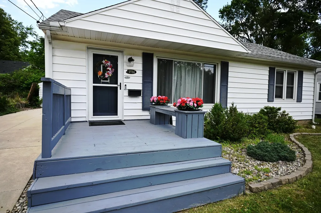 2734 Wellington Road Kalamazoo City MI 49008
