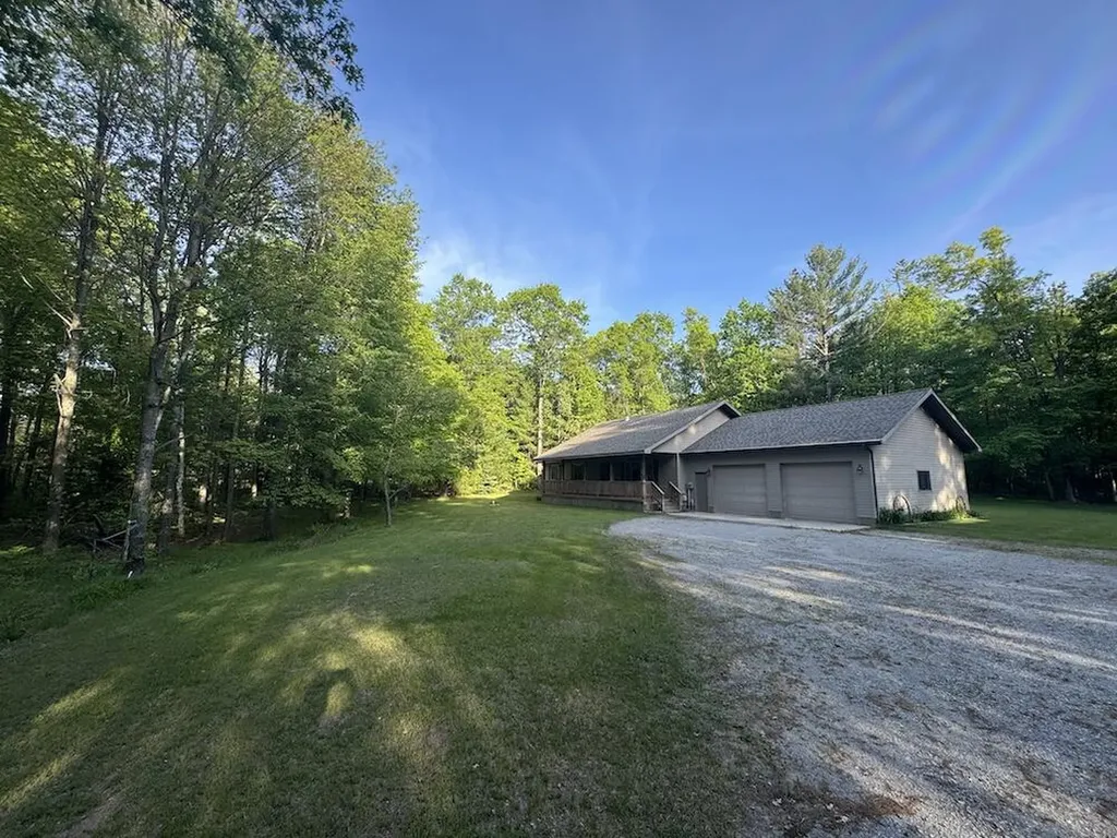 4335 Kings Corner Road Oscoda Charter Township MI 48737