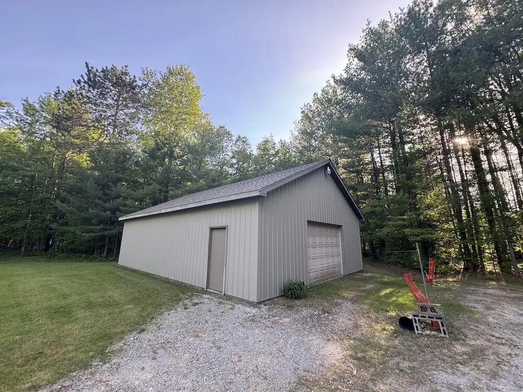 4335 Kings Corner Road Oscoda Charter Township MI 48737
