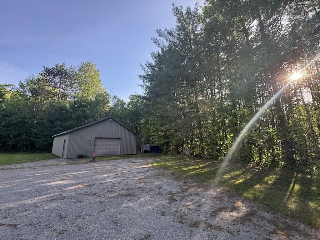 4335 Kings Corner Road Oscoda Charter Township MI 48737