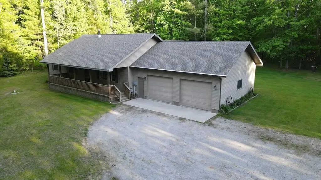 4335 Kings Corner Road Oscoda Charter Township MI 48737