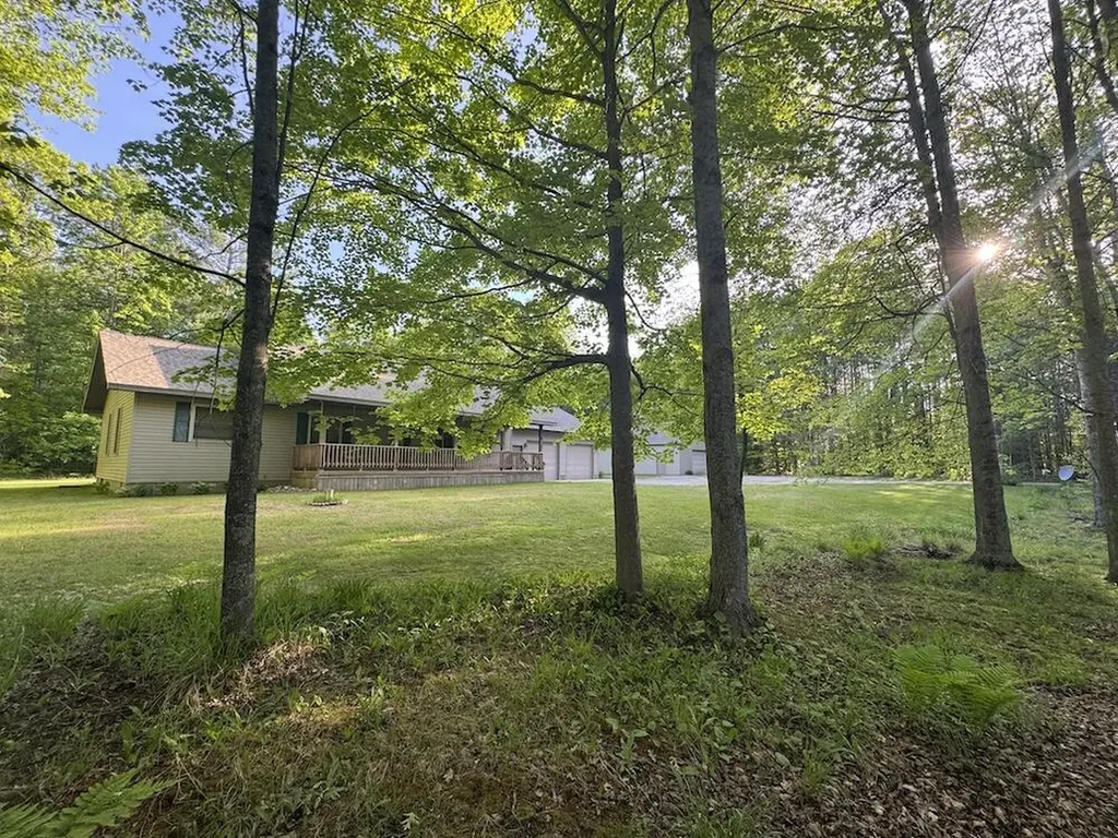 4335 Kings Corner Road Oscoda Charter Township MI 48737