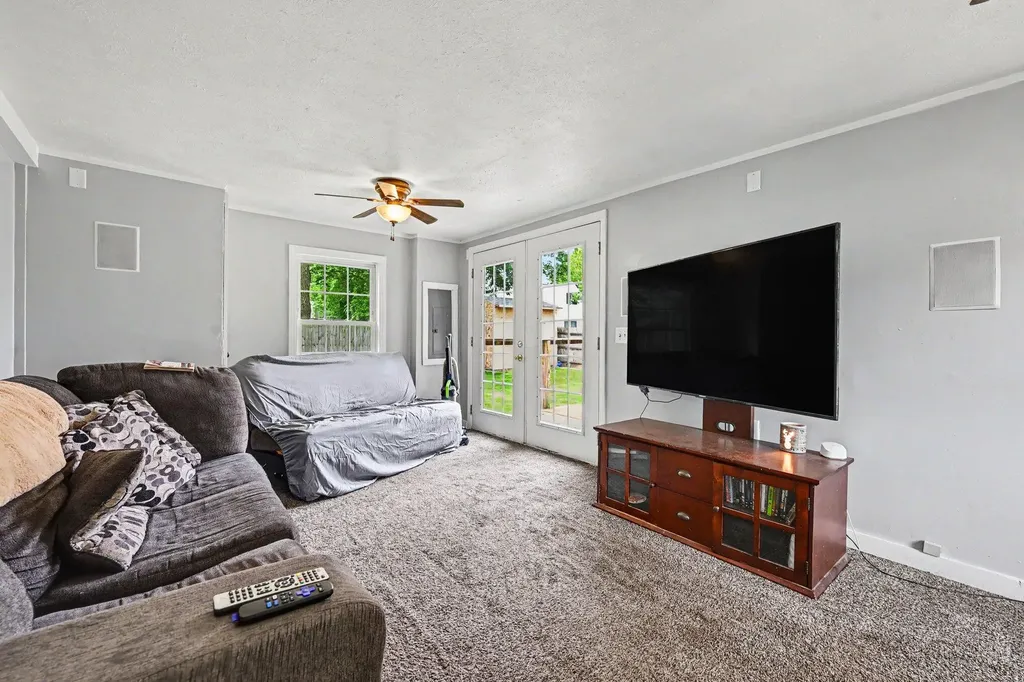 145 W Lafayette Street Constantine Township MI 49042