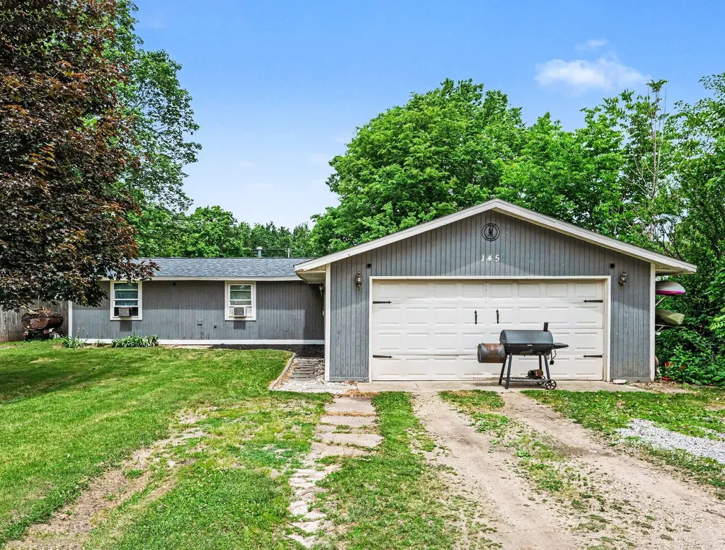 145 W Lafayette Street Constantine Township MI 49042