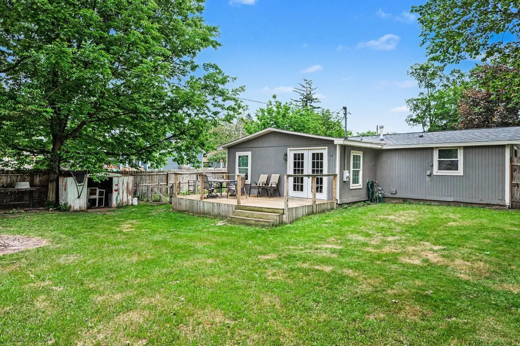 145 W Lafayette Street Constantine Township MI 49042