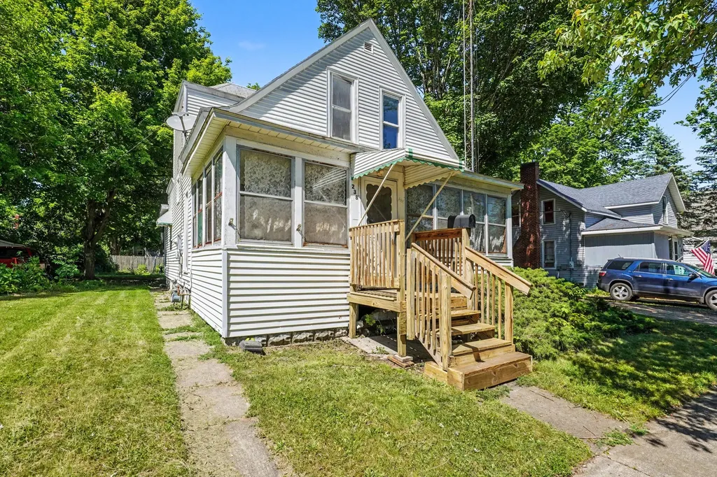 238 4th Avenue Three Rivers City MI 49093