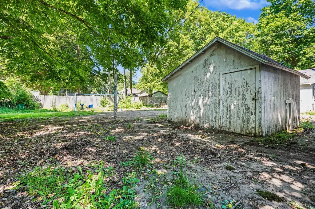 238 4th Avenue Three Rivers City MI 49093