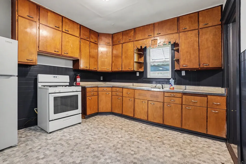 238 4th Avenue Three Rivers City MI 49093