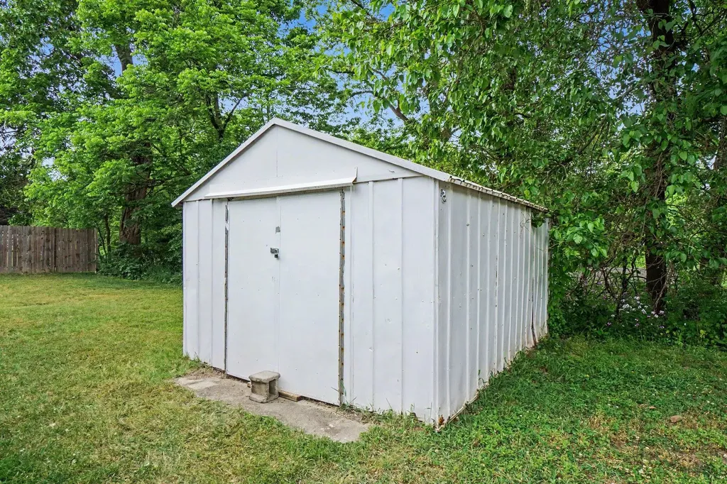 430 11th Avenue Three Rivers City MI 49093