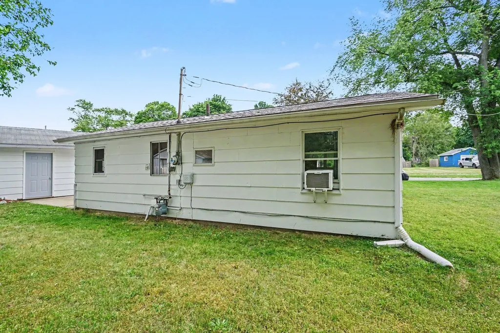 430 11th Avenue Three Rivers City MI 49093
