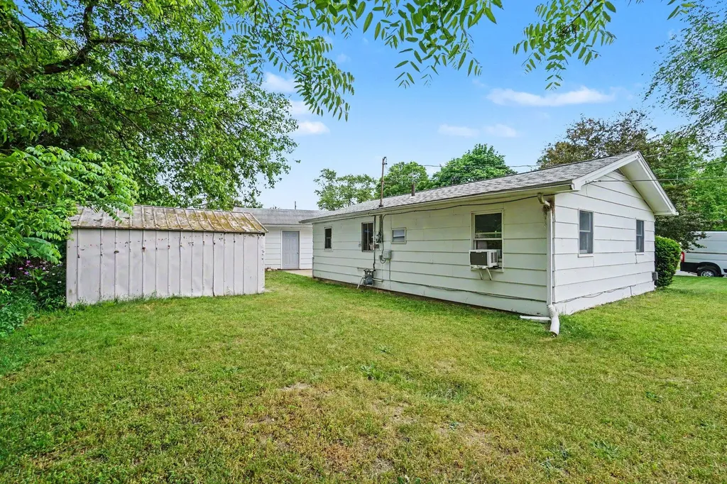 430 11th Avenue Three Rivers City MI 49093