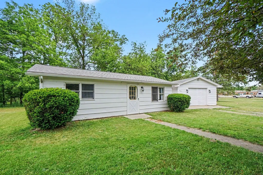 430 11th Avenue Three Rivers City MI 49093