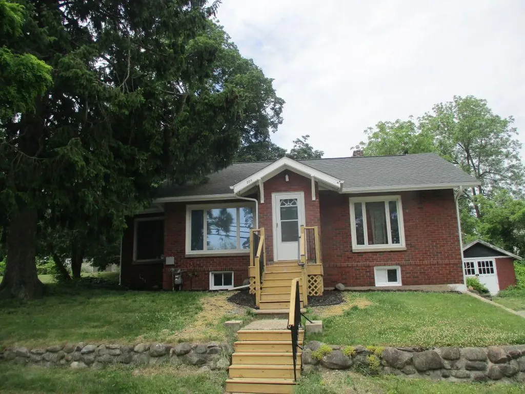 209 Spring Street Three Rivers City MI 49093