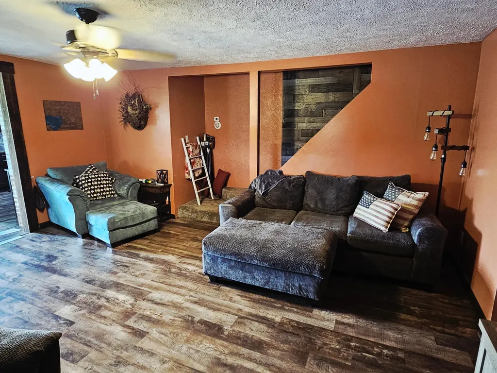 58636 M 40 Newberg Township MI 49061
