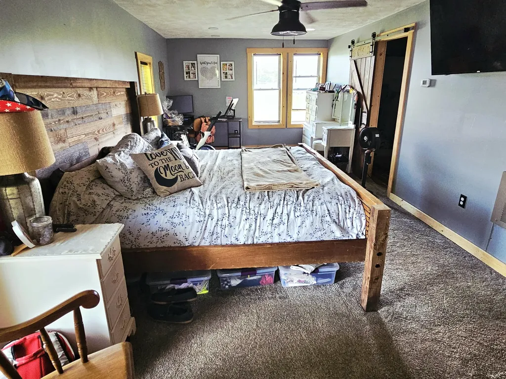 58636 M 40 Newberg Township MI 49061