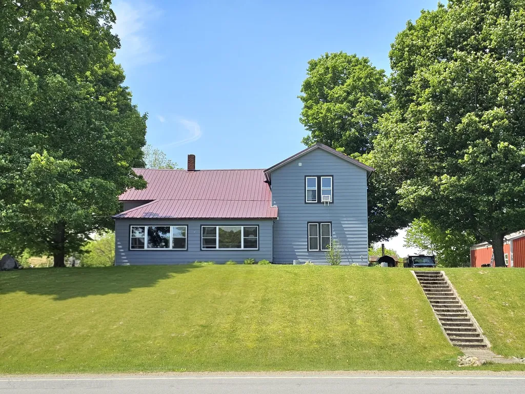 58636 M 40 Newberg Township MI 49061