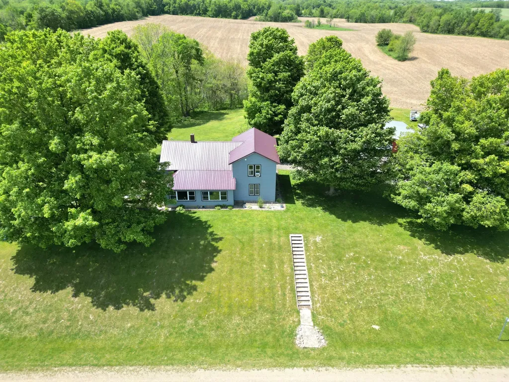 58636 M 40 Newberg Township MI 49061