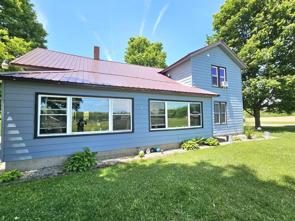 58636 M 40 Newberg Township MI 49061