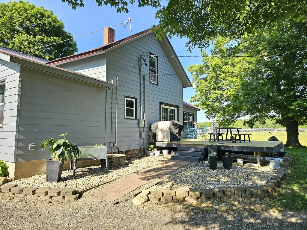 58636 M 40 Newberg Township MI 49061