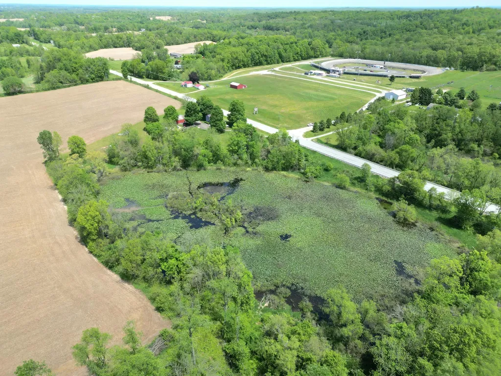 58636 M 40 Newberg Township MI 49061