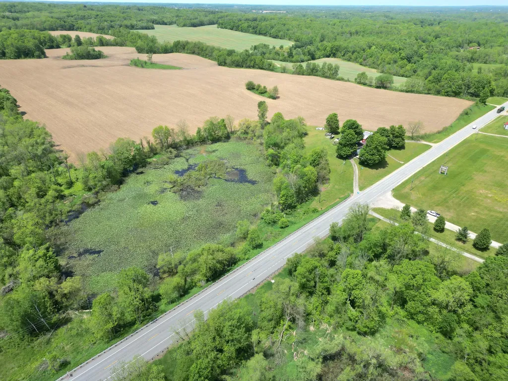 58636 M 40 Newberg Township MI 49061