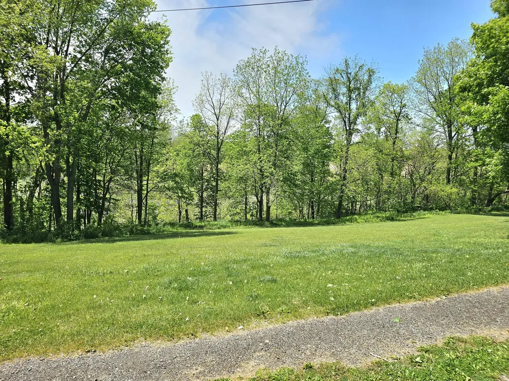58636 M 40 Newberg Township MI 49061