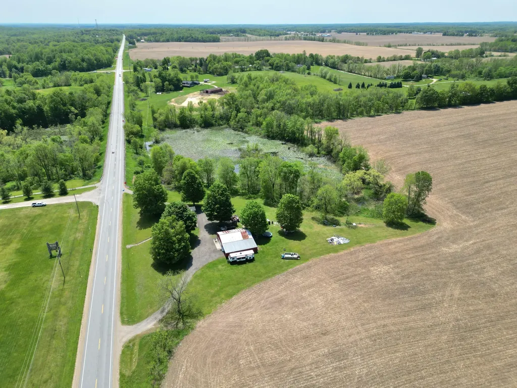 58636 M 40 Newberg Township MI 49061