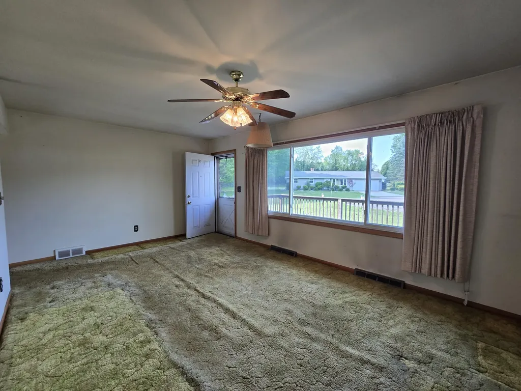 27 Ashley Court Emmett Charter Township MI 49014
