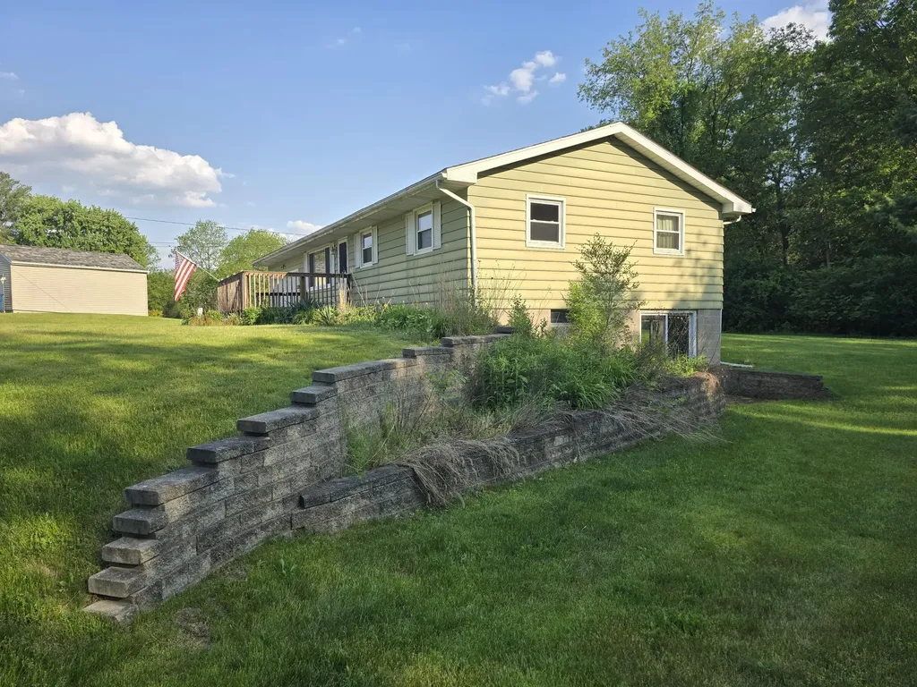 27 Ashley Court Emmett Charter Township MI 49014