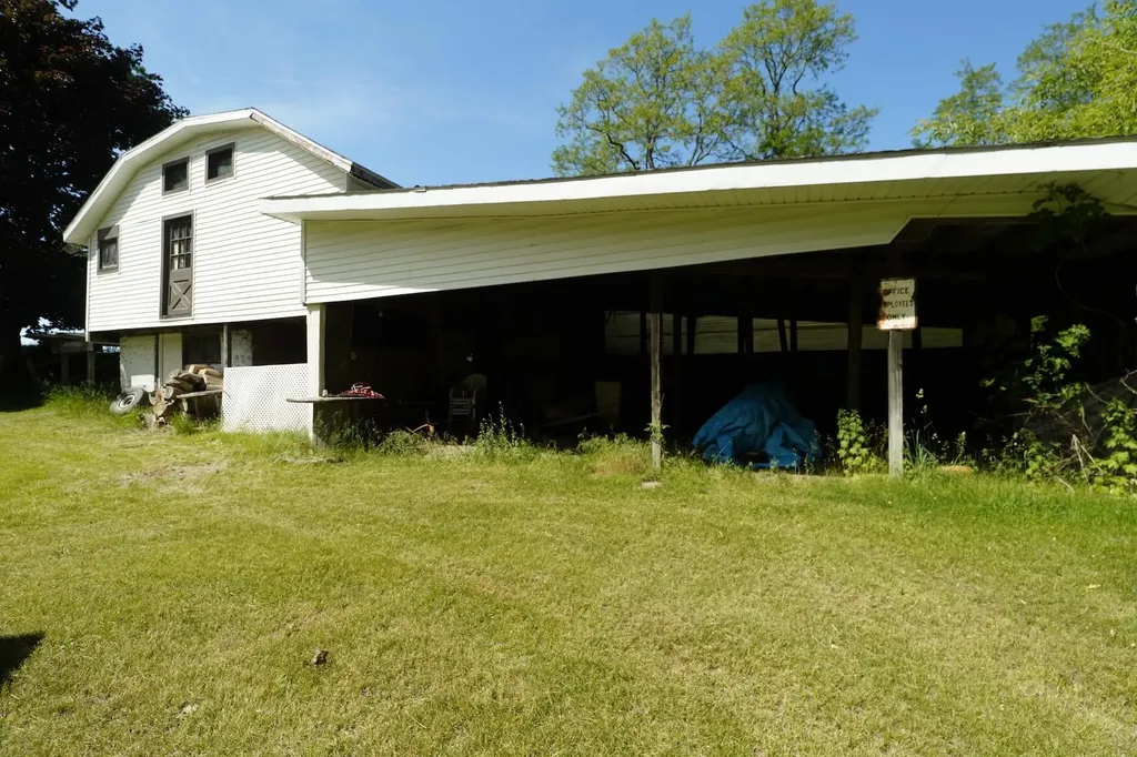 325 W Chicago Road Batavia Township MI 49036