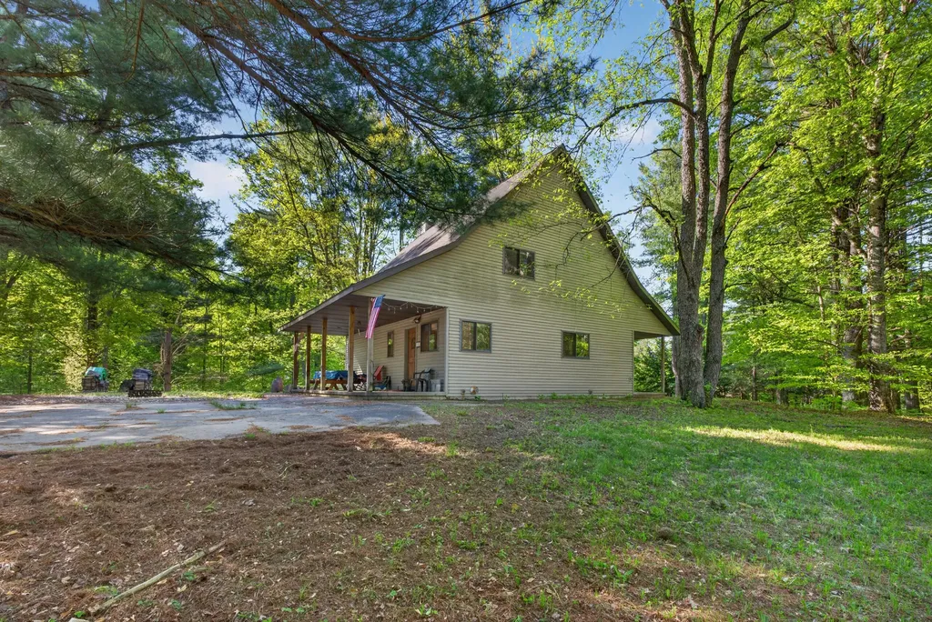 11547 E 1 Mile Road Ellsworth Township MI 49655
