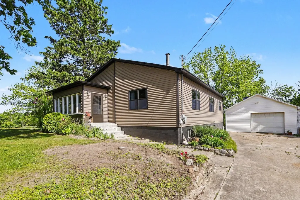 9007 Lake Road Berrien Township MI 49102