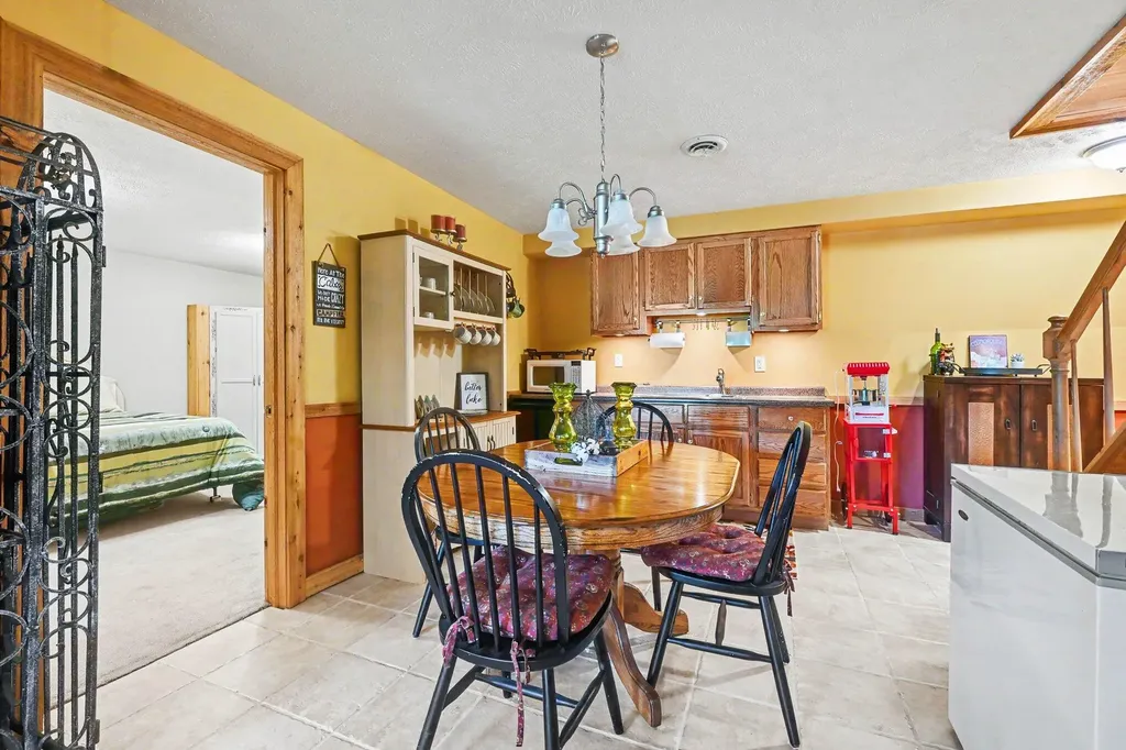 46968 Meadow Lane Hamilton Township MI 49045