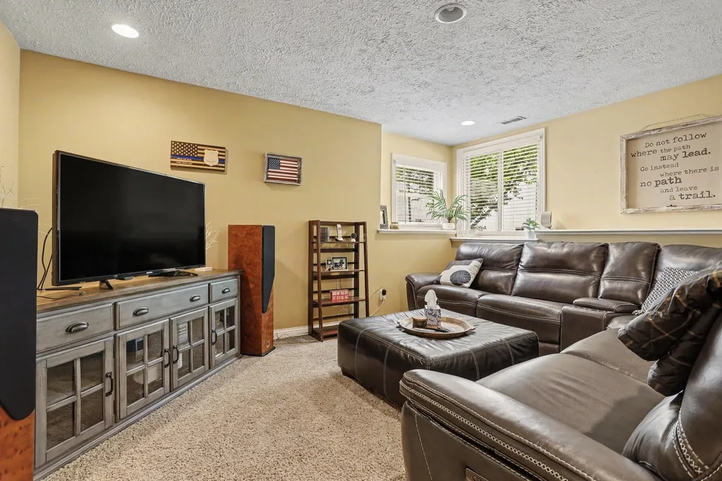 2531 Avalon Woods Drive Portage City MI 49024
