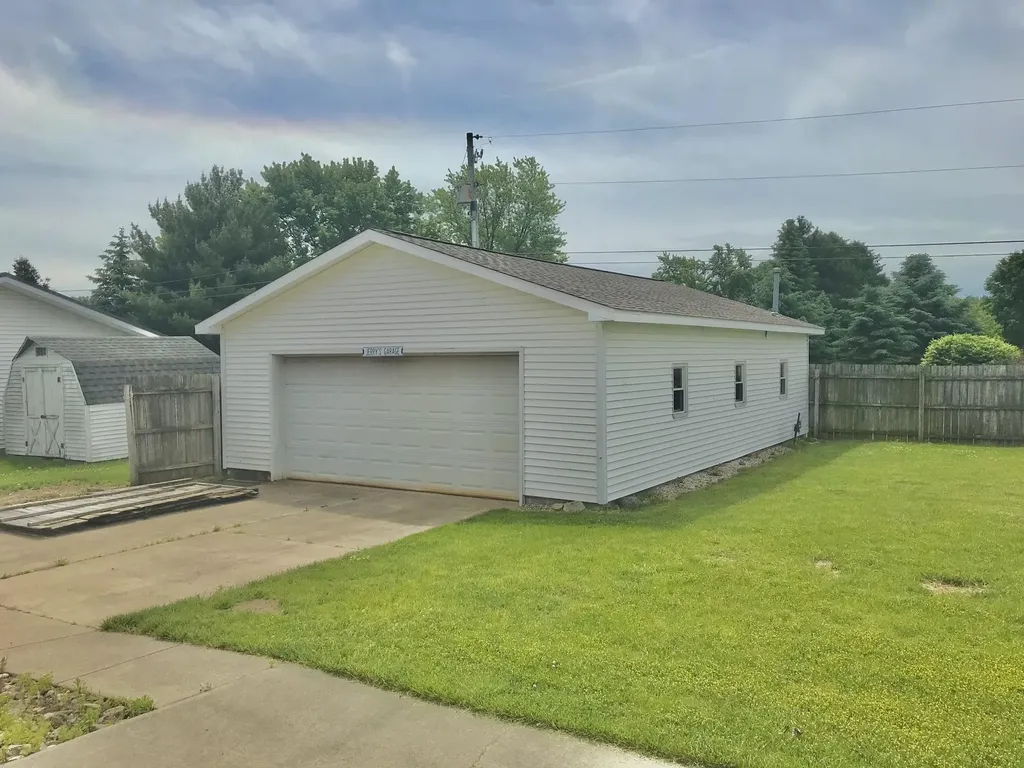 26123 Fawn River Road Sturgis Township MI 49091