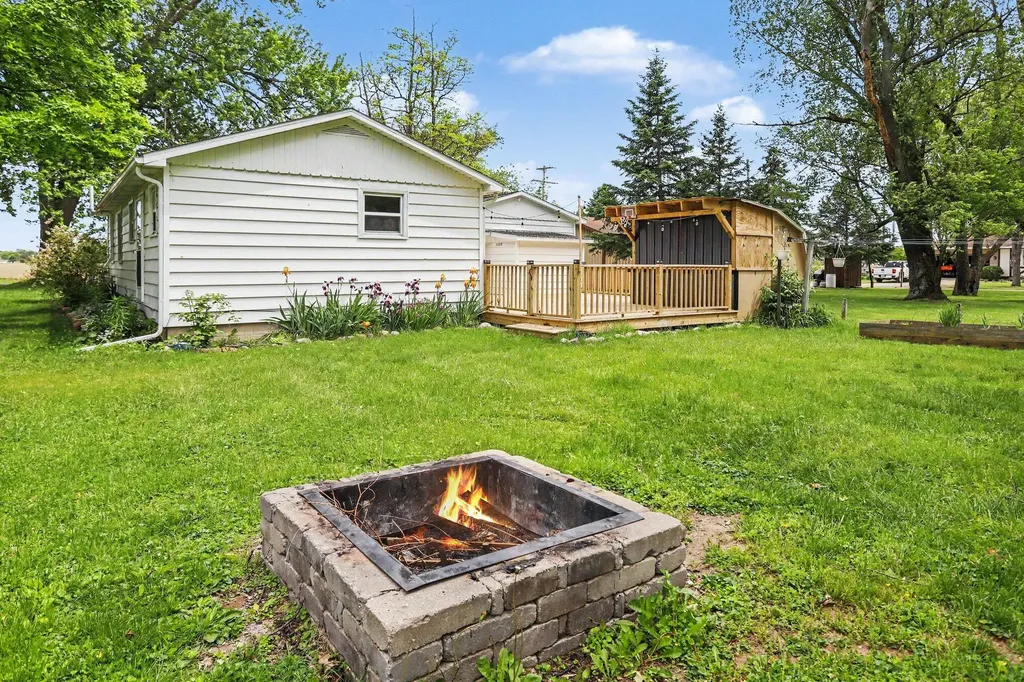 59446 Manor Road Colon Township MI 49040
