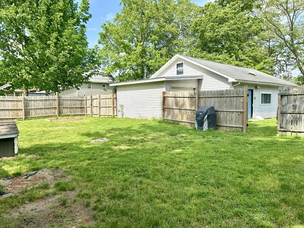 457 S Burr Oak Road Colon Village MI 49040