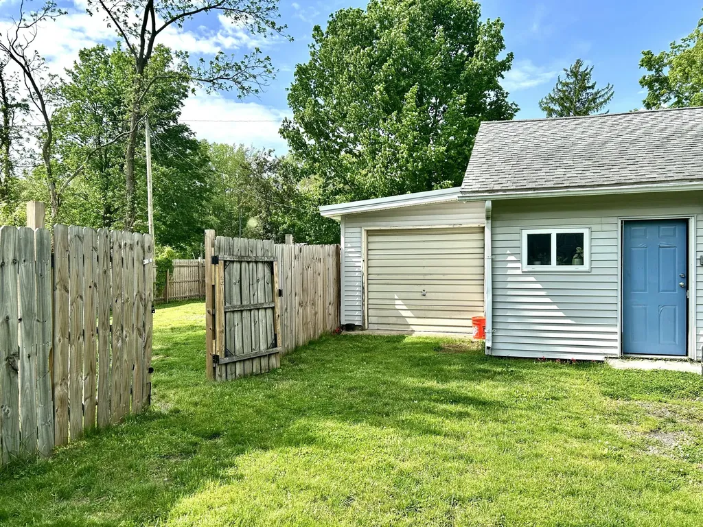 457 S Burr Oak Road Colon Village MI 49040