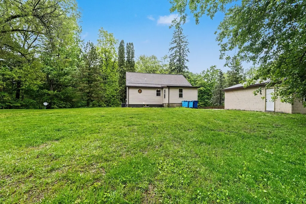 475 S Burr Oak Road Colon Village MI 49040