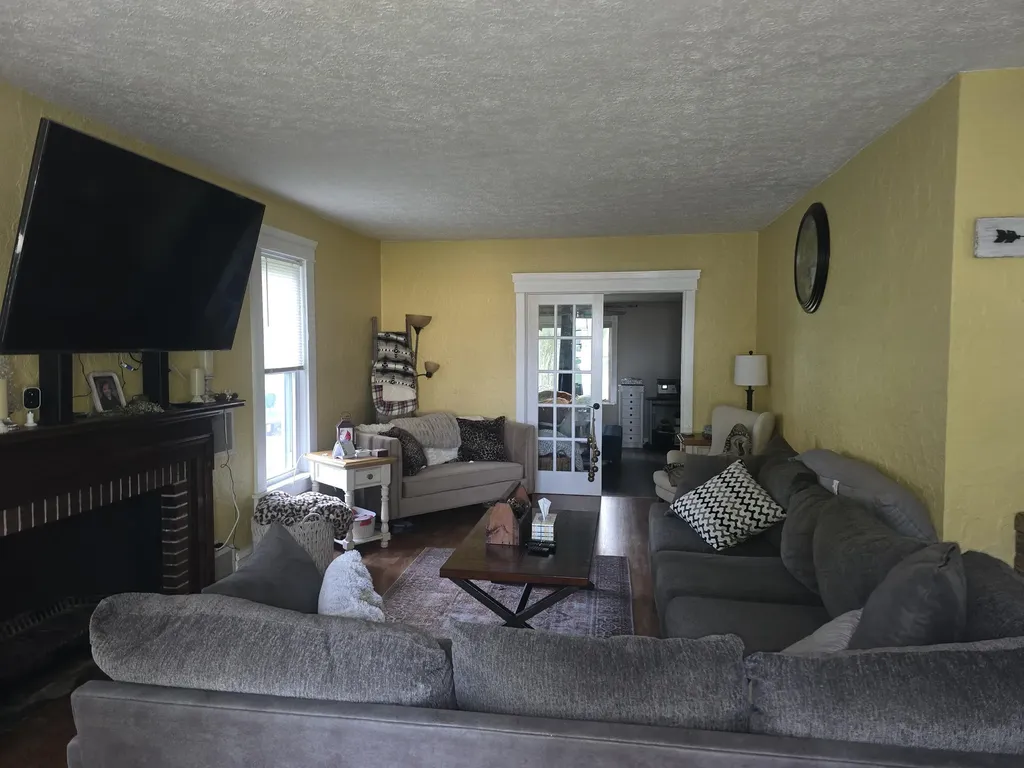 642 Maple Street Colon Village MI 49040